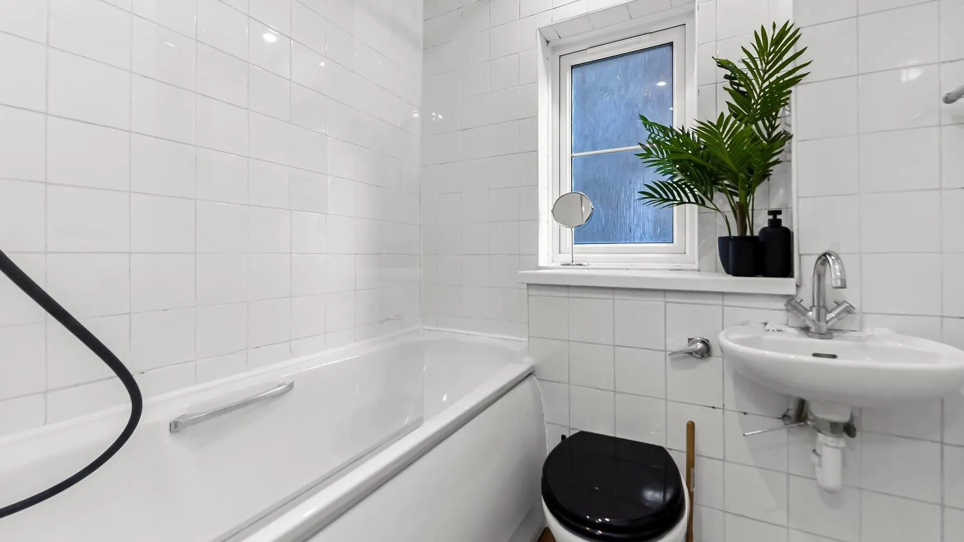 Cosy Canary Wharf Apartment 0*, London